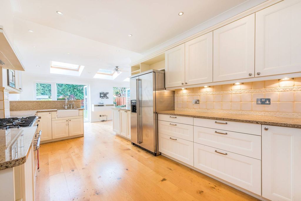 Property photo 3 of 15