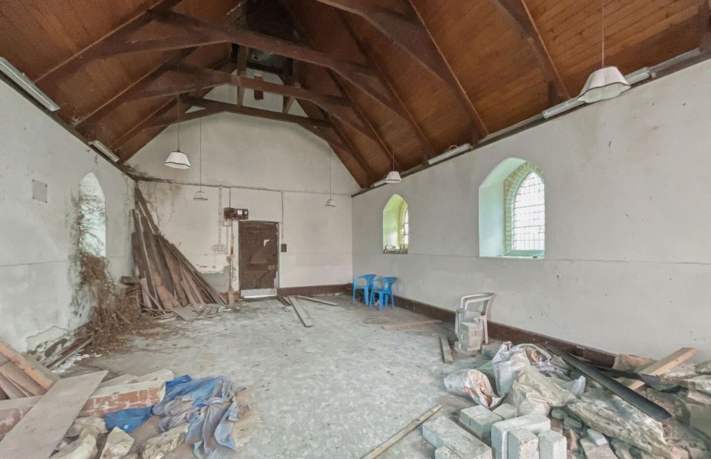 Property photo 3 of 4