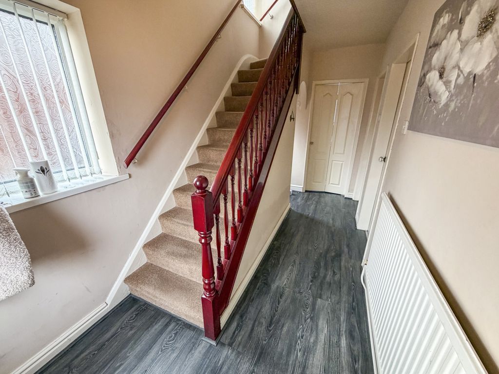 Property photo 2 of 15 Hallway