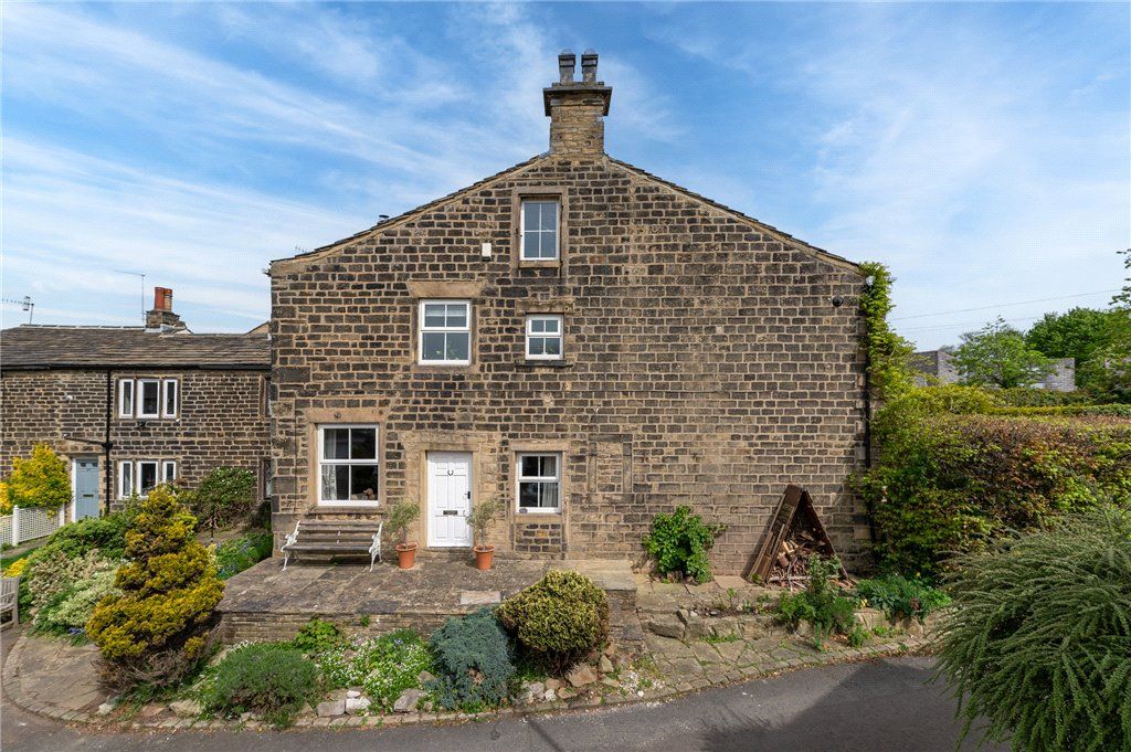 Property photo 3 of 25 Stockhill House