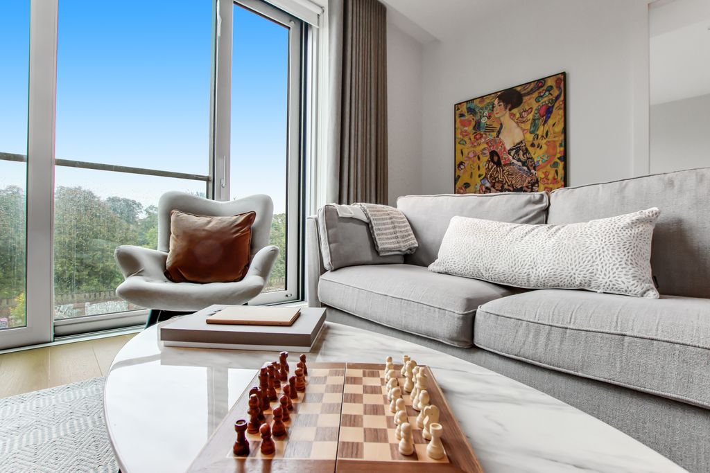 Property photo 3 of 31