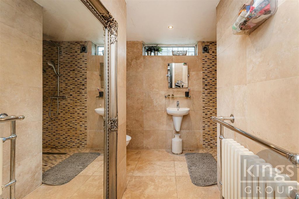 Additional image 9 of 4 bed detached house for saleFirtree Walk, Enfield EN1