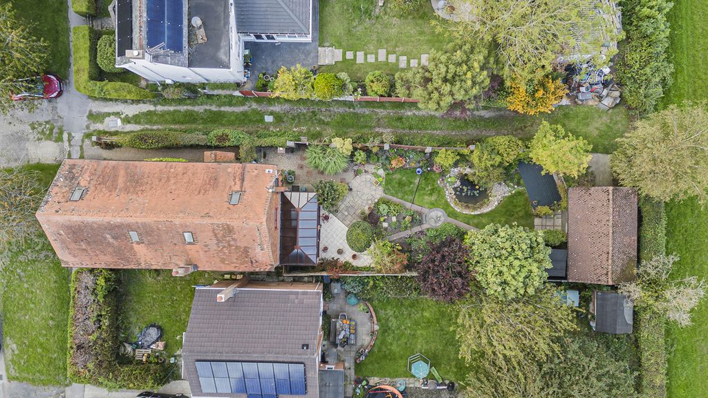 Property photo 1 of 23