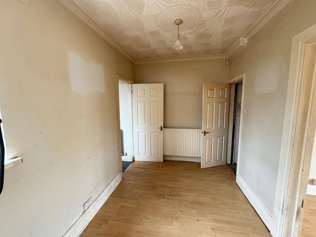 Property photo 3 of 6 Dining Room