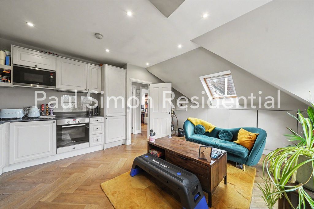 Property photo 2 of 14 Picture No. 12