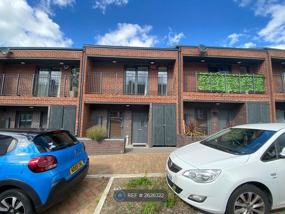 Property photo 2 of 33