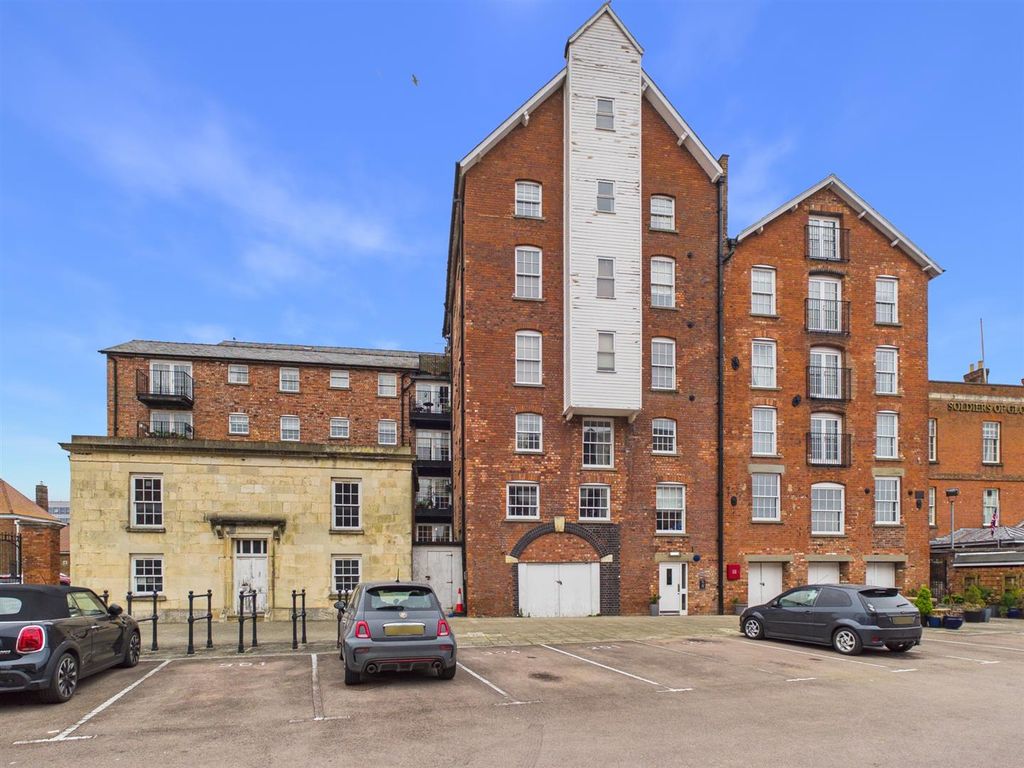 Property photo 1 of 13