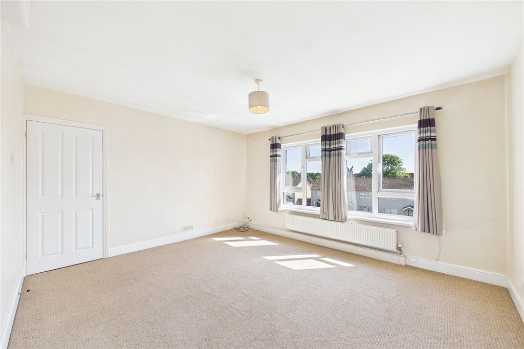 Property photo 2 of 13 Picture No. 23