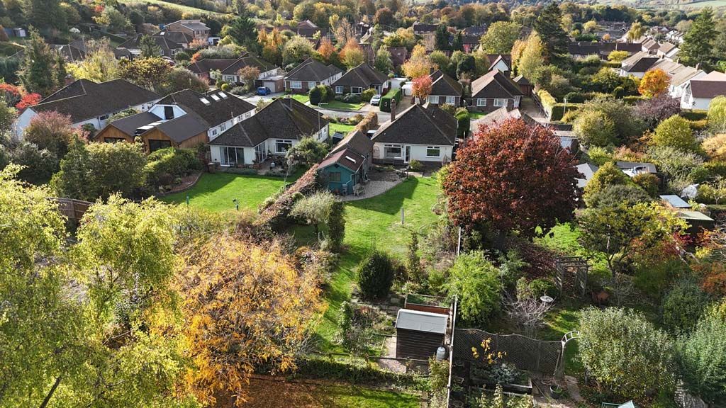 Property photo 2 of 11