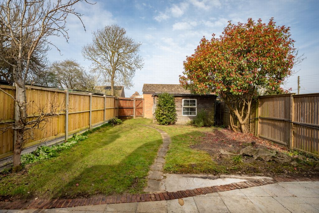 Property photo 2 of 19 Garden