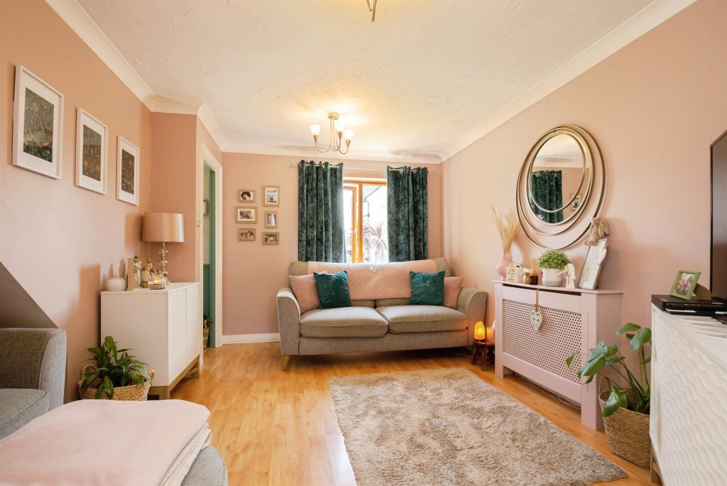 Property photo 2 of 18