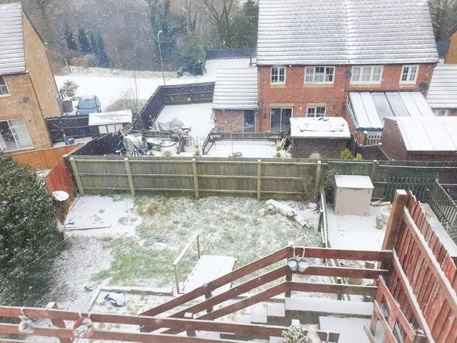 Property photo 2 of 8 Garden