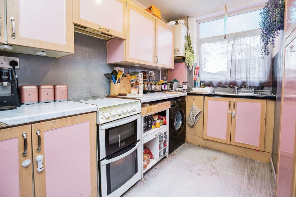 Property photo 2 of 13 Photography