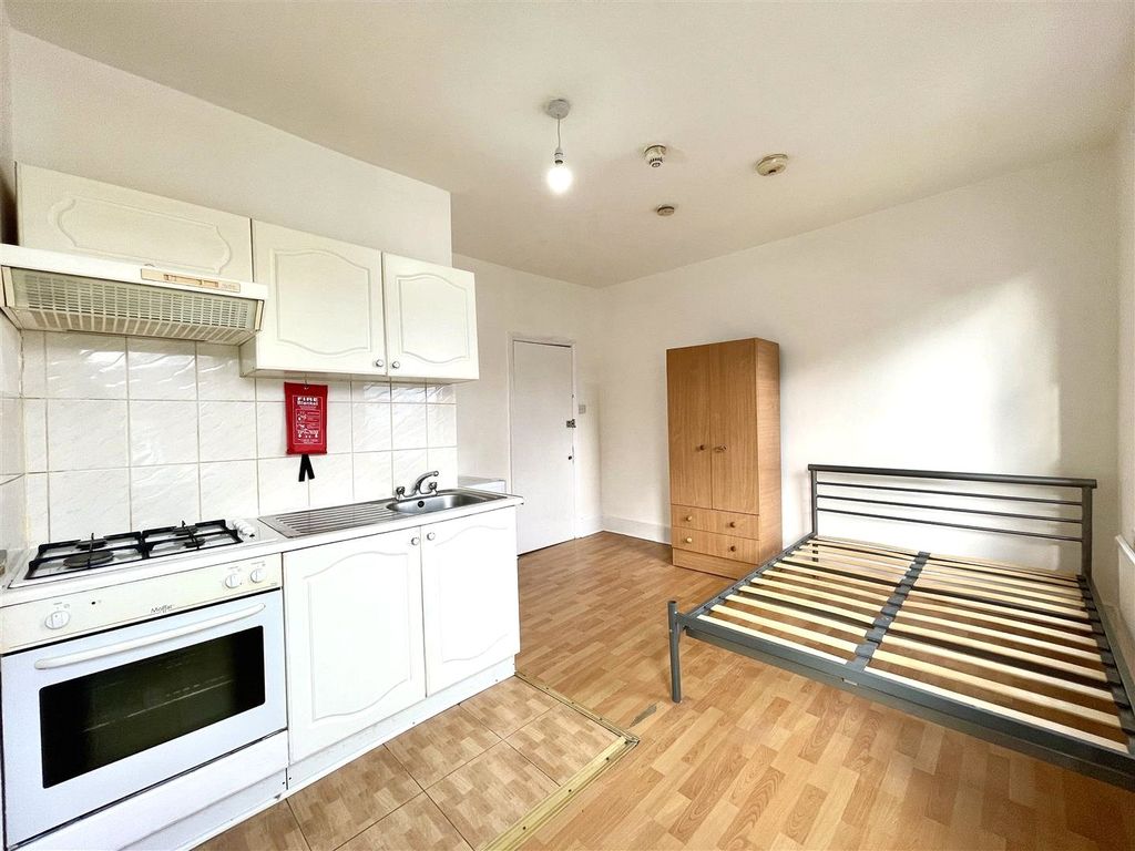 Property photo 2 of 5 Picture No. 08