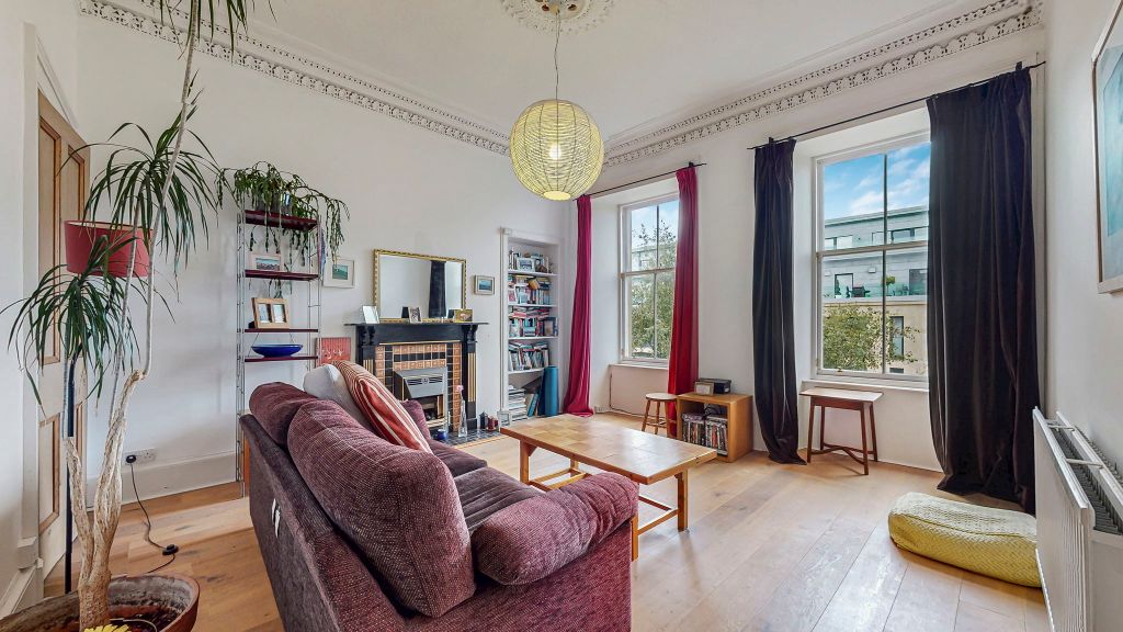 Property photo 2 of 19 9-Web-Or-Mls-32 Minerva Street Flat 3.1_17