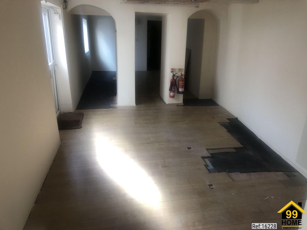 Property photo 3 of 8 Photo 2