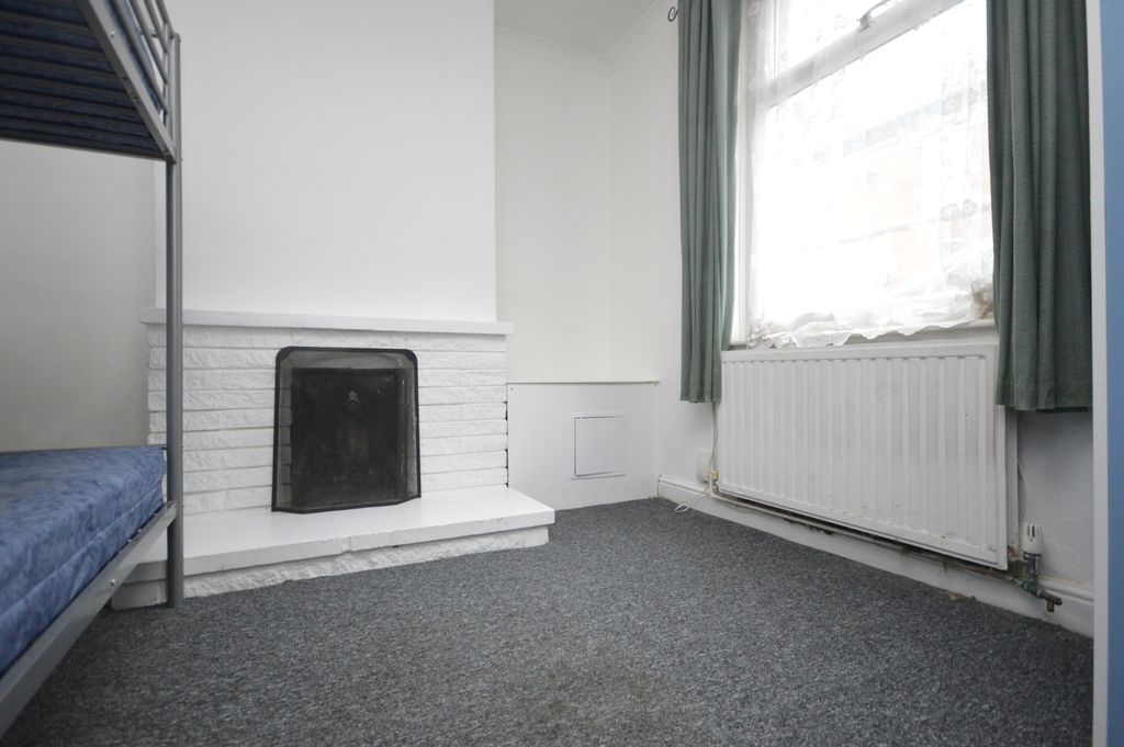 Property photo 3 of 8