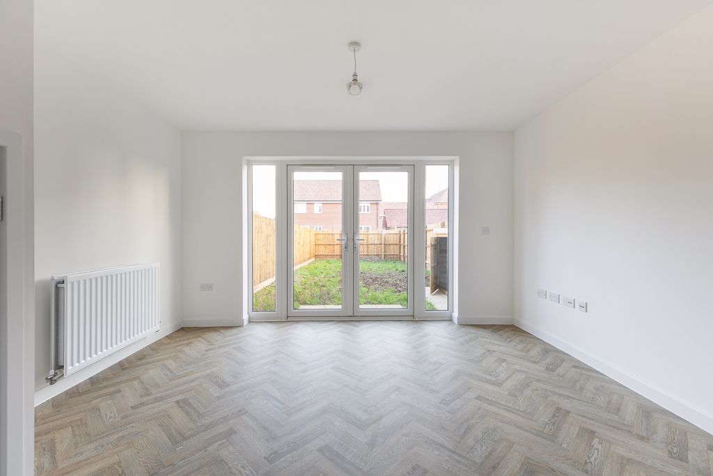 Property photo 3 of 15 Photo