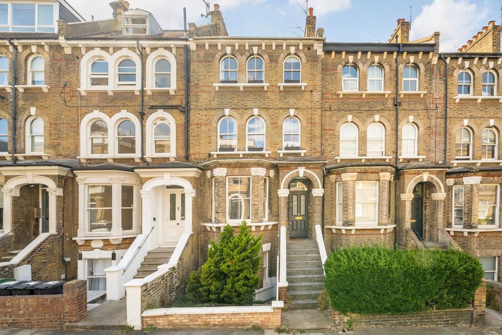Property photo 1 of 7