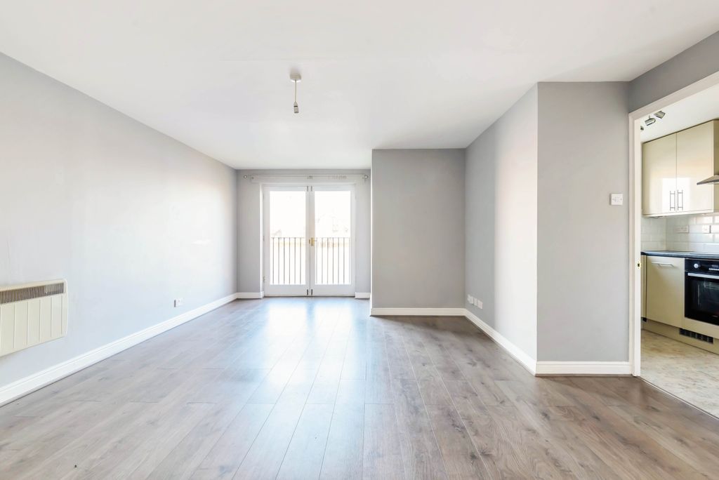 Property photo 2 of 8 Reception