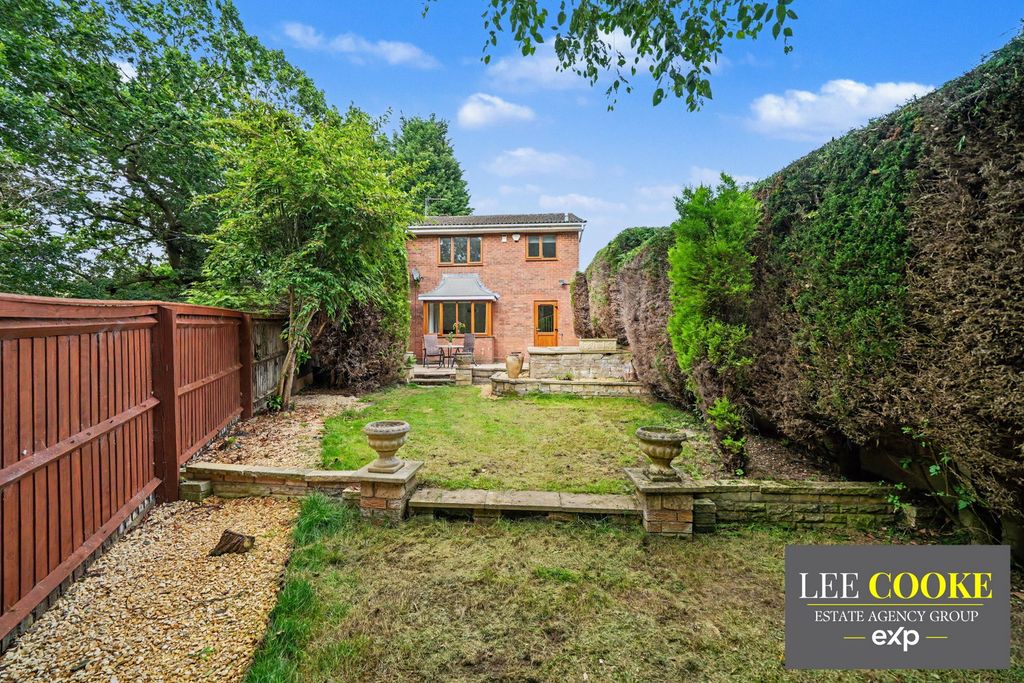Property photo 3 of 44