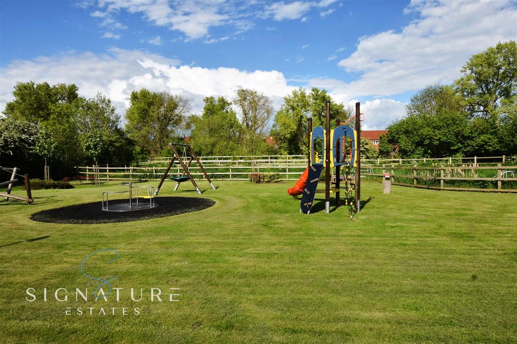 Property photo 2 of 21 Playground