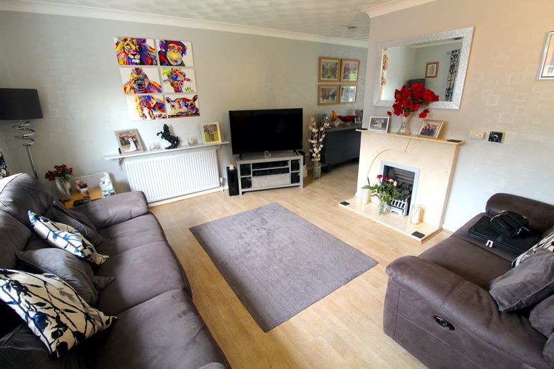 Property photo 2 of 16 Living Room