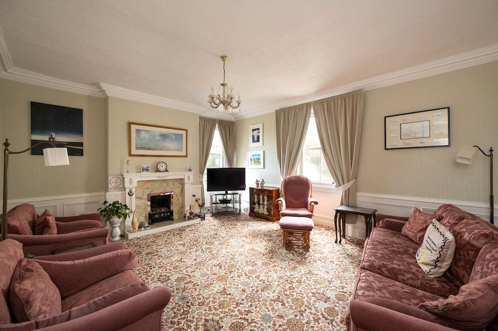 Property photo 3 of 42 Sitting Room