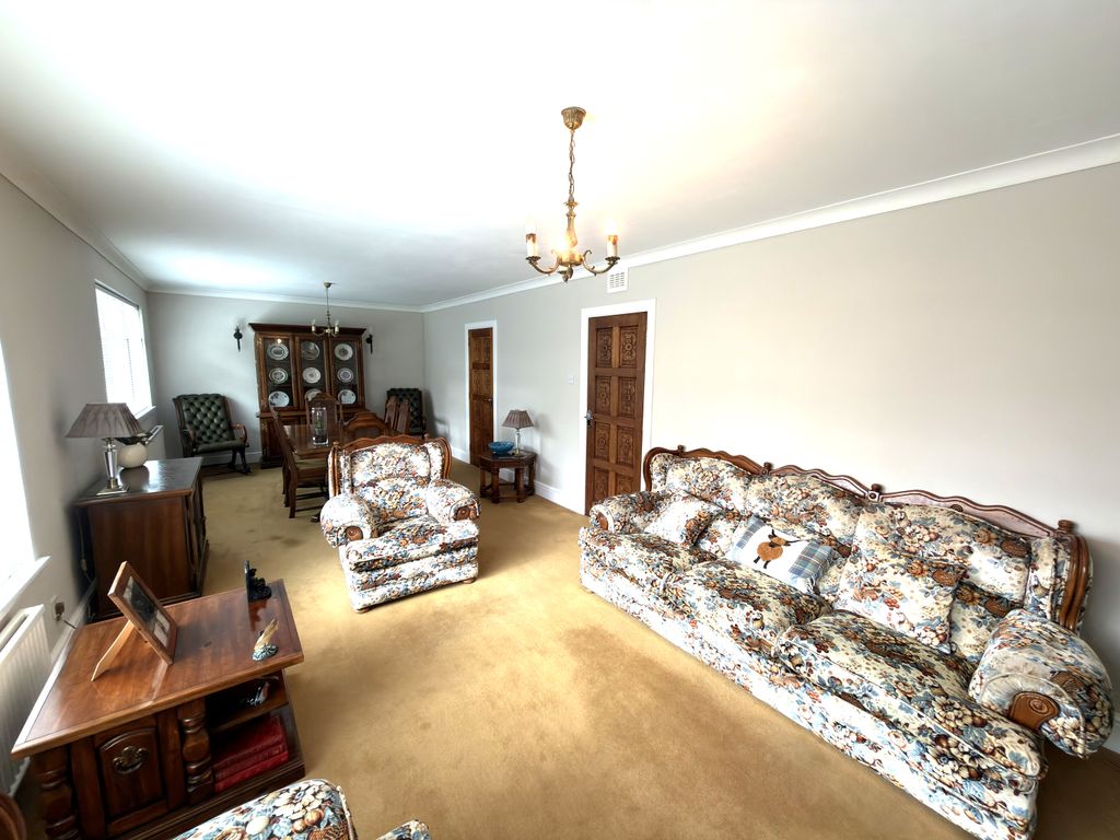 Property photo 3 of 28