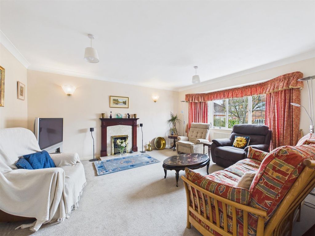 Property photo 3 of 19