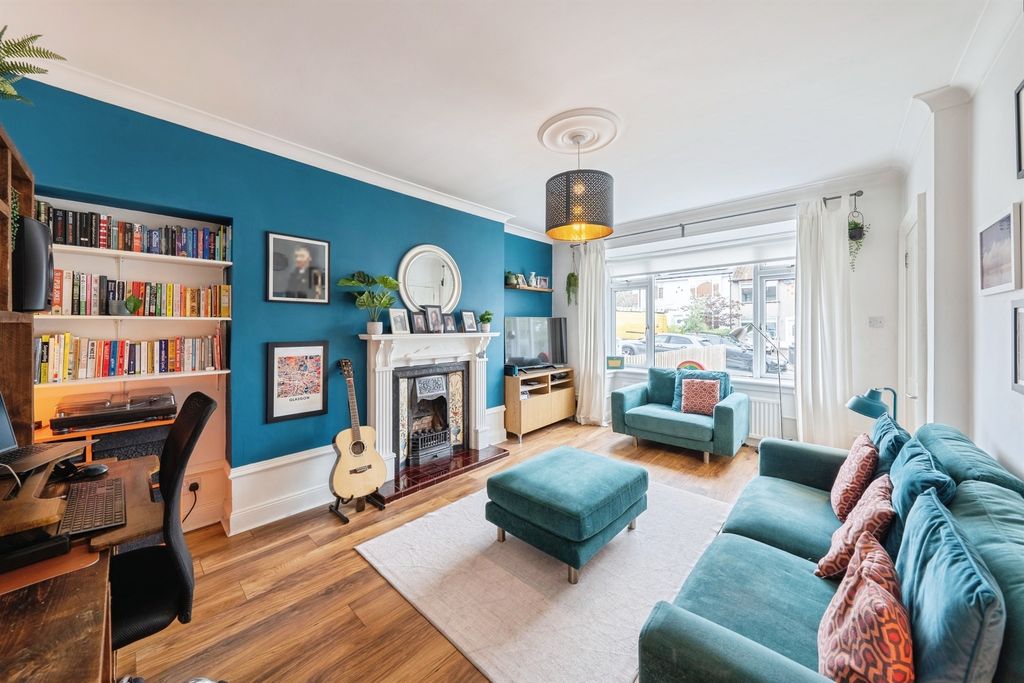 Property photo 3 of 17