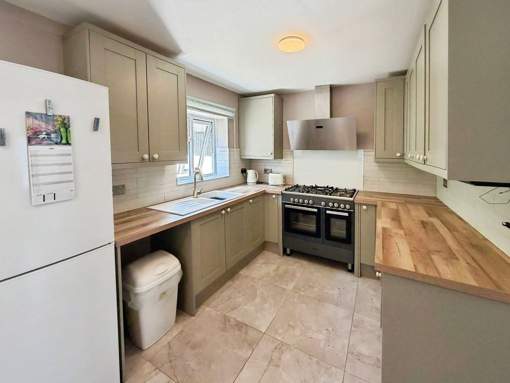 Property photo 2 of 29
