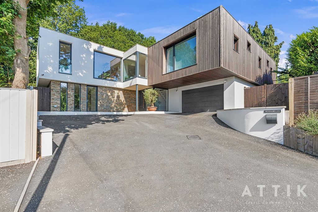 Property photo 1 of 69 Ar701056.Jpg