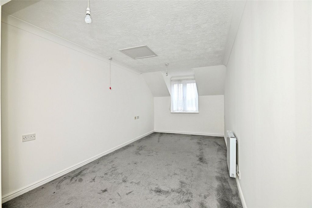 Property photo 3 of 11 Bedroom