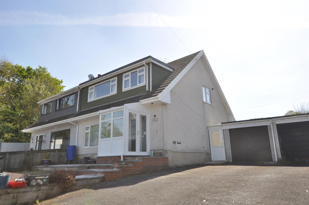 Property photo 1 of 16 Entrance Porch
