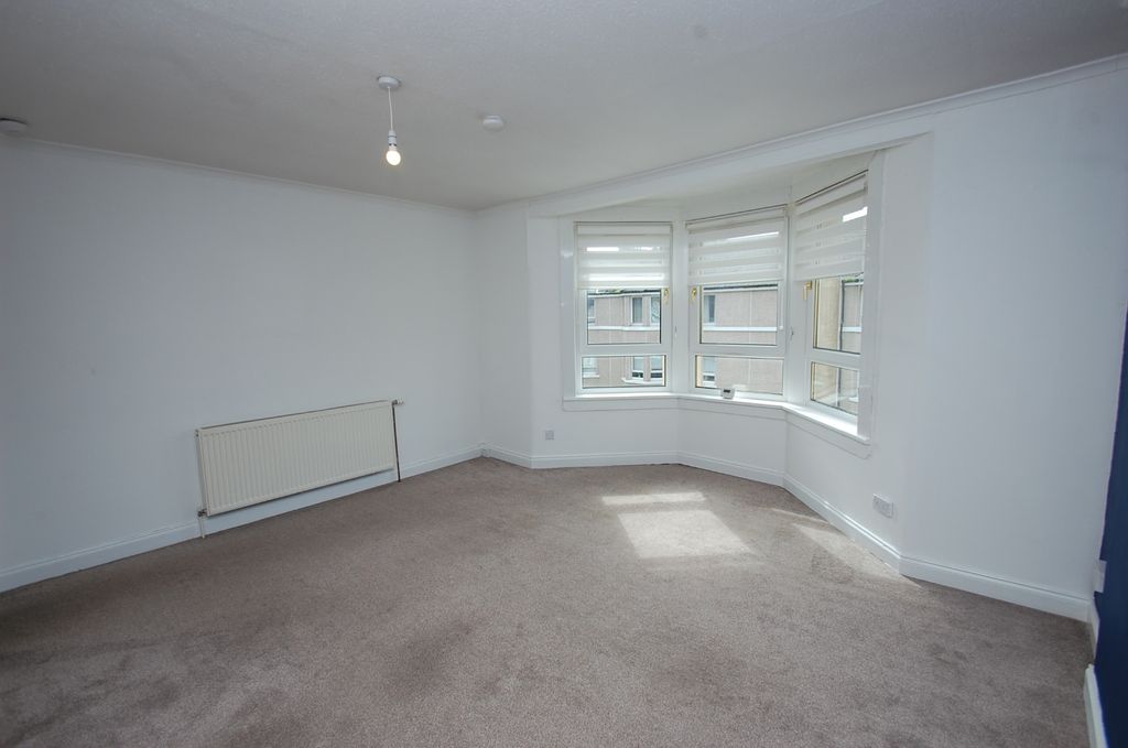 Property photo 3 of 13 4453262