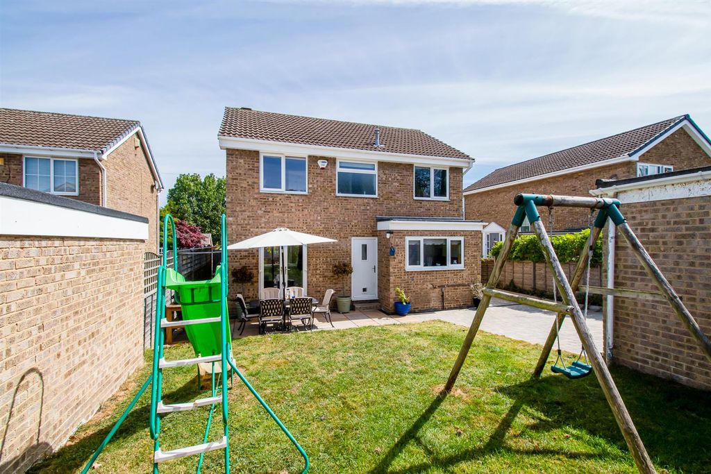 Property photo 2 of 12