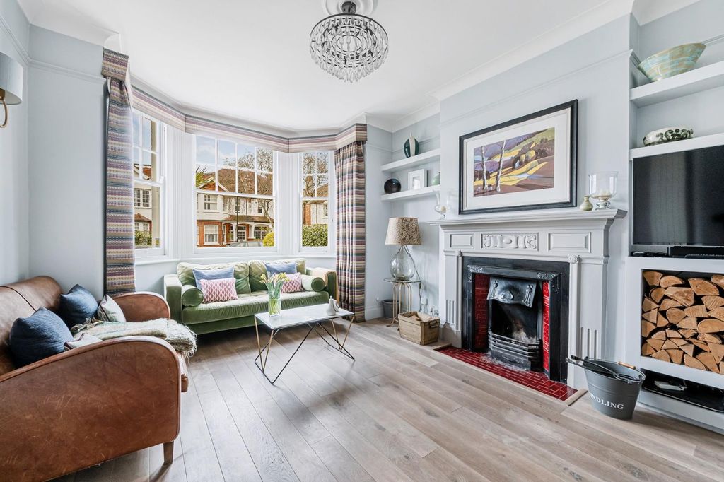 Property photo 2 of 32 25 Wilmington Avenue-3.Jpg