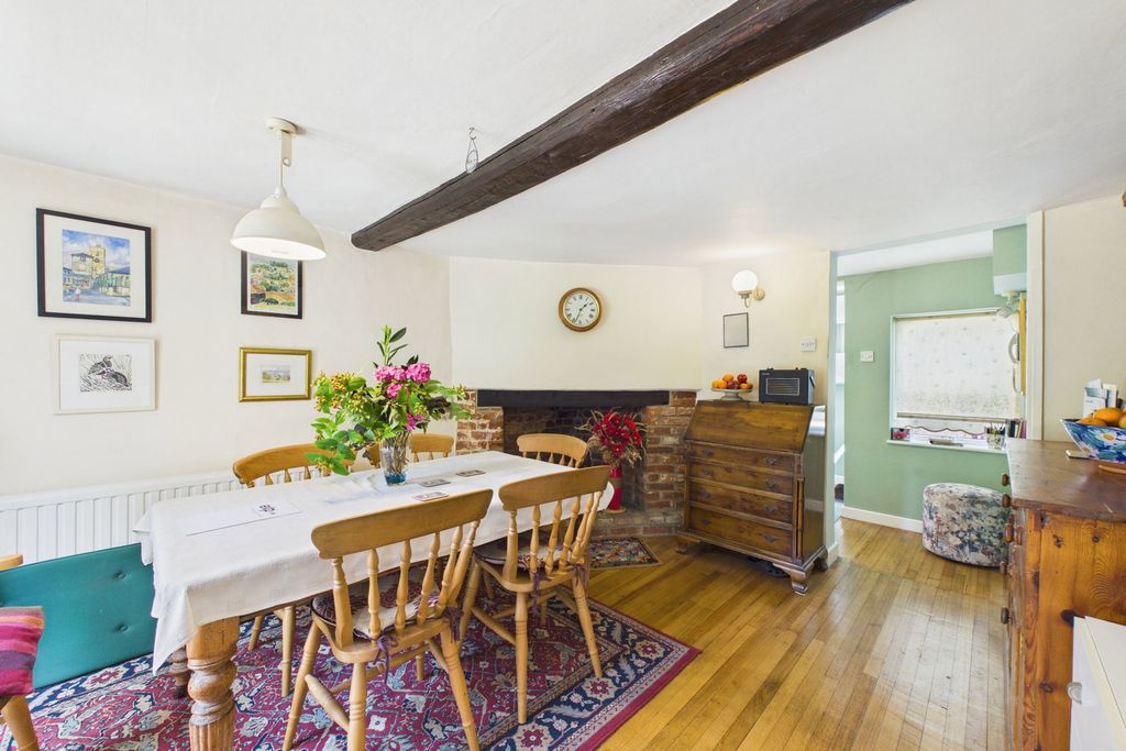 Property photo 3 of 41