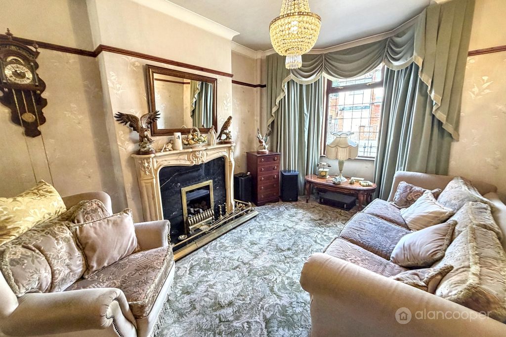 Property photo 2 of 16 5231473