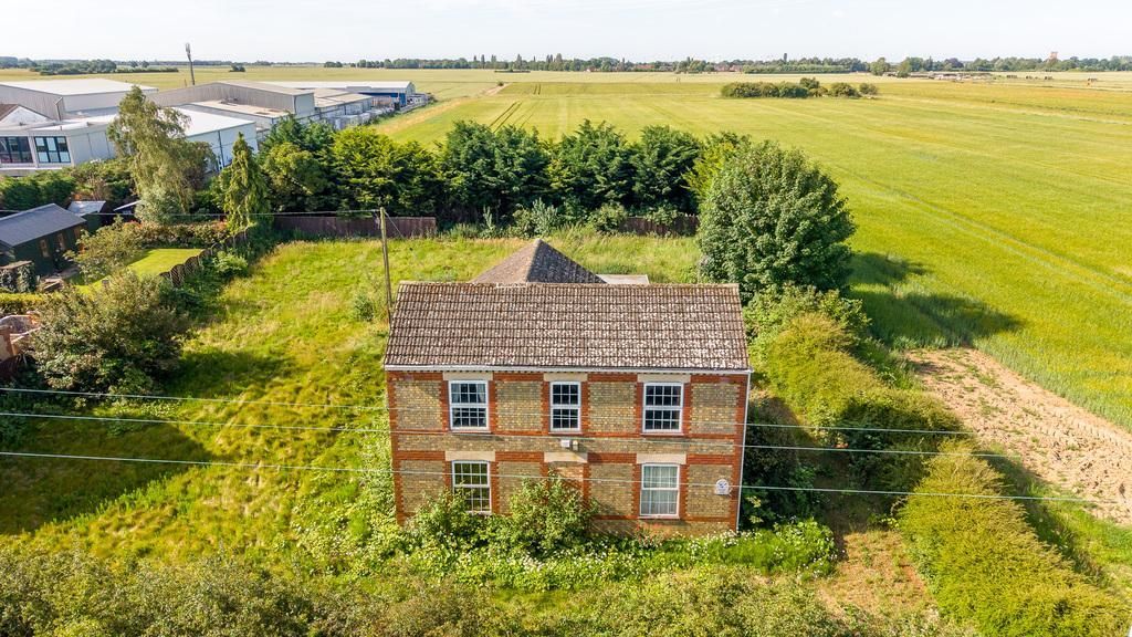 Property photo 2 of 19