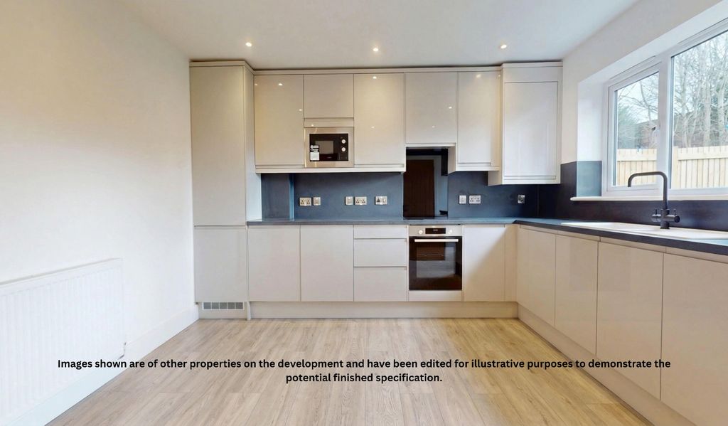 Property photo 3 of 7 4555392