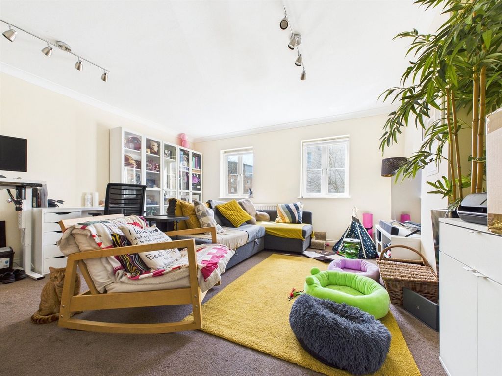 Property photo 2 of 11 Picture 2