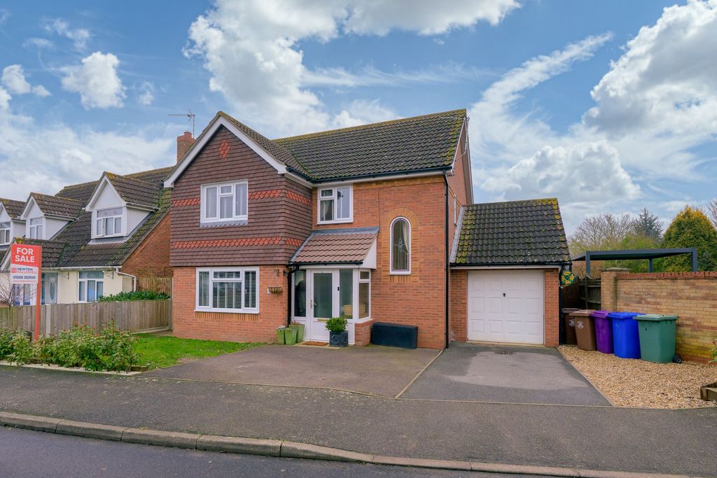 Property photo 1 of 21