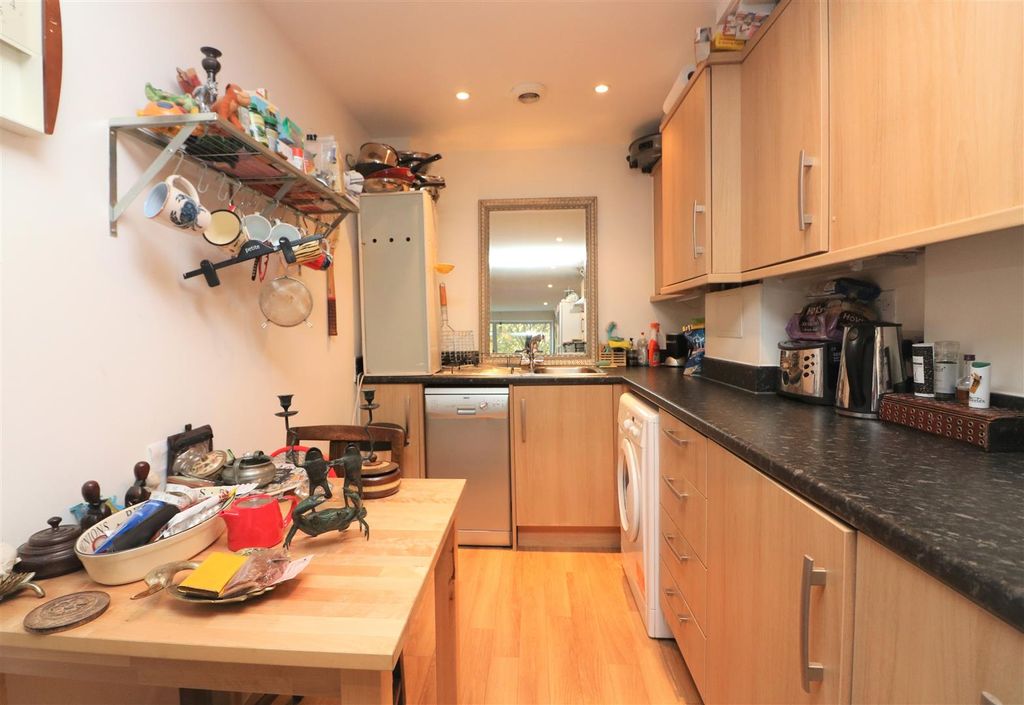 Property photo 3 of 8 Vicinity House.Jpg