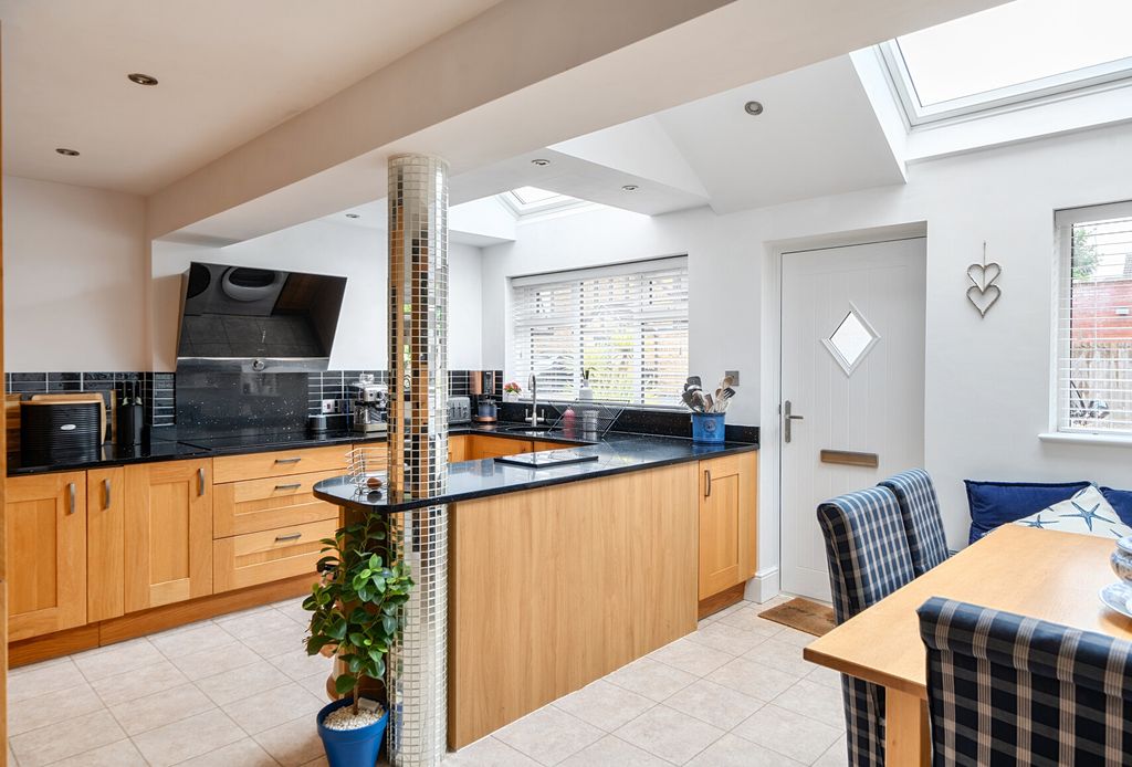 Property photo 1 of 21 1477396-11-6A2A90...