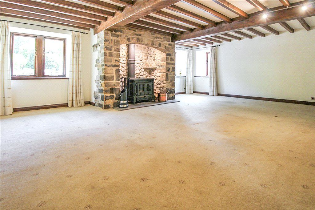 Property photo 3 of 24 Living Room