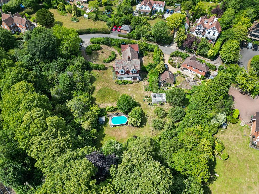 Property photo 2 of 43