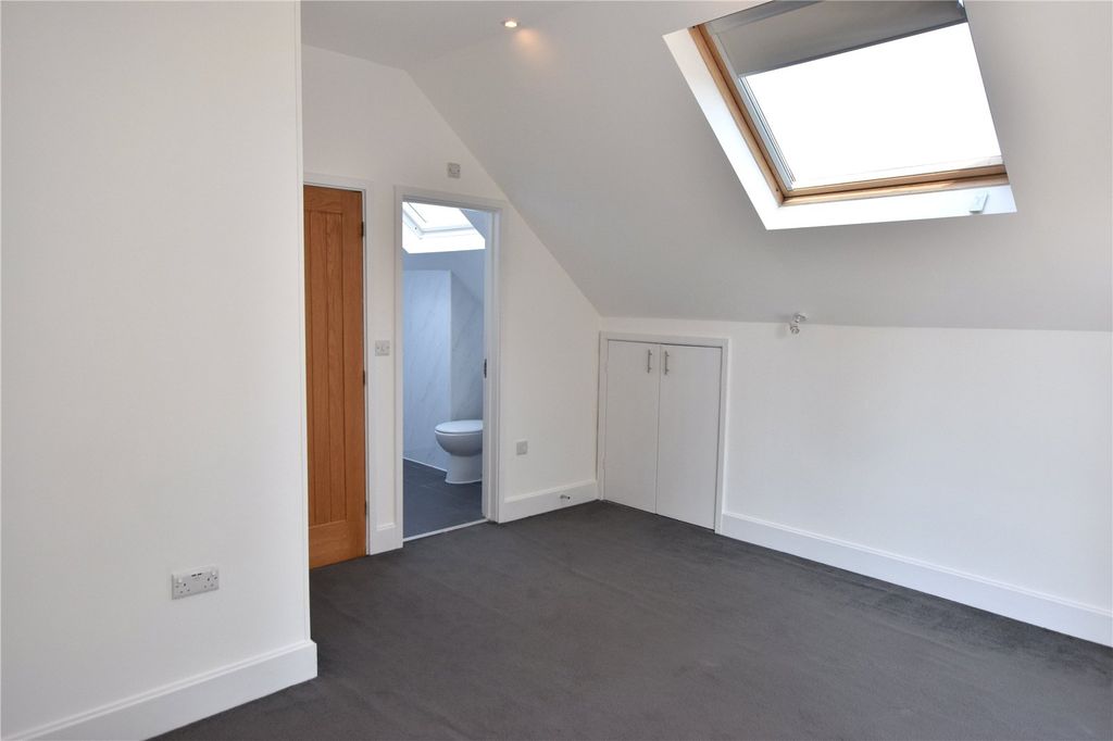 Property photo 2 of 12 Picture No. 02