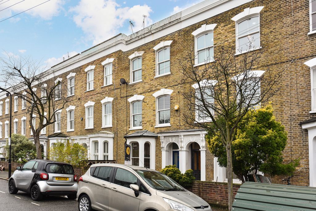 Property photo 2 of 16 27 Queen Anne Road (13)